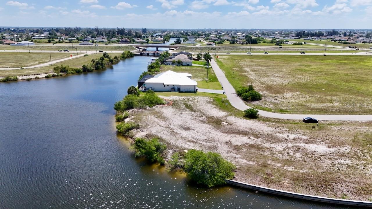 CAPE CORAL - Land