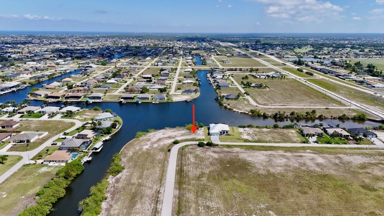 CAPE CORAL - Land