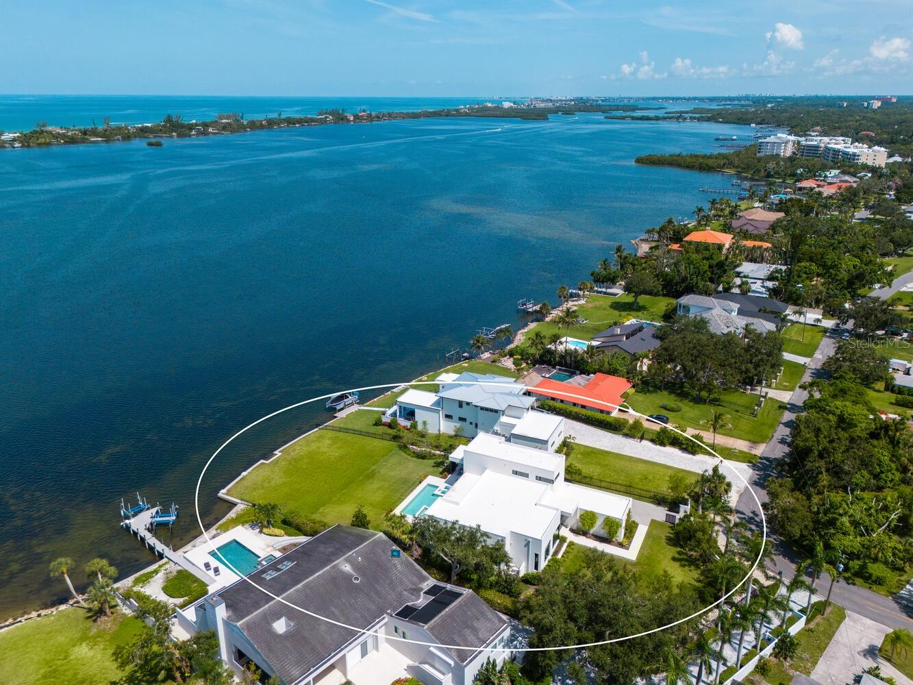 622 BAYSHORE DRIVE