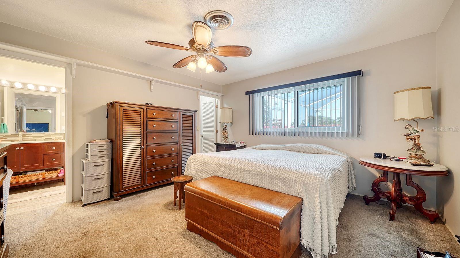 SOUTH VENICE - Residential