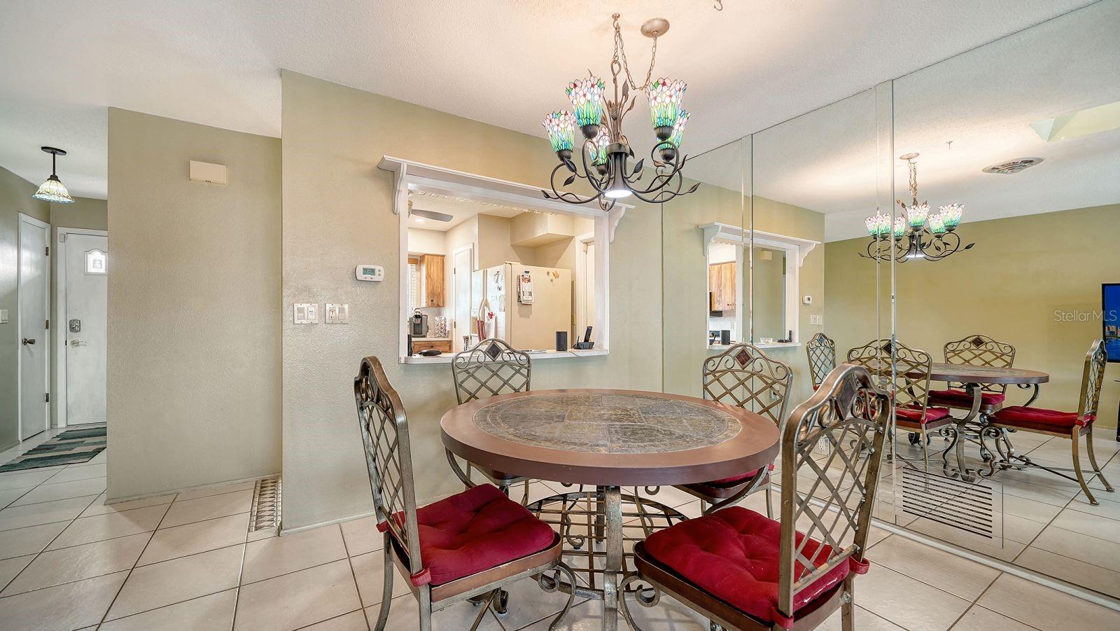 SOUTH VENICE - Residential