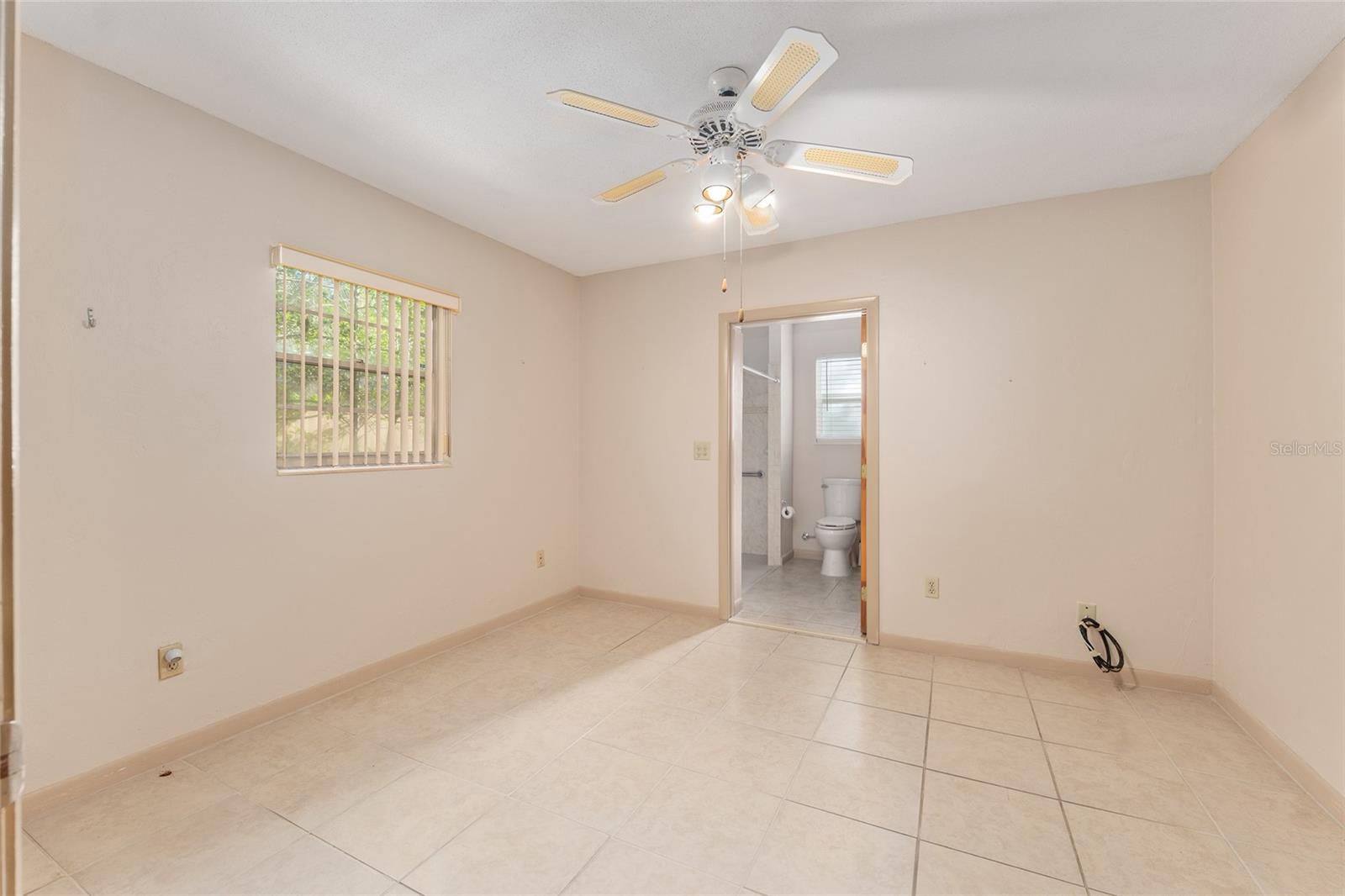 HIGHLAND COURT MANOR - Residential