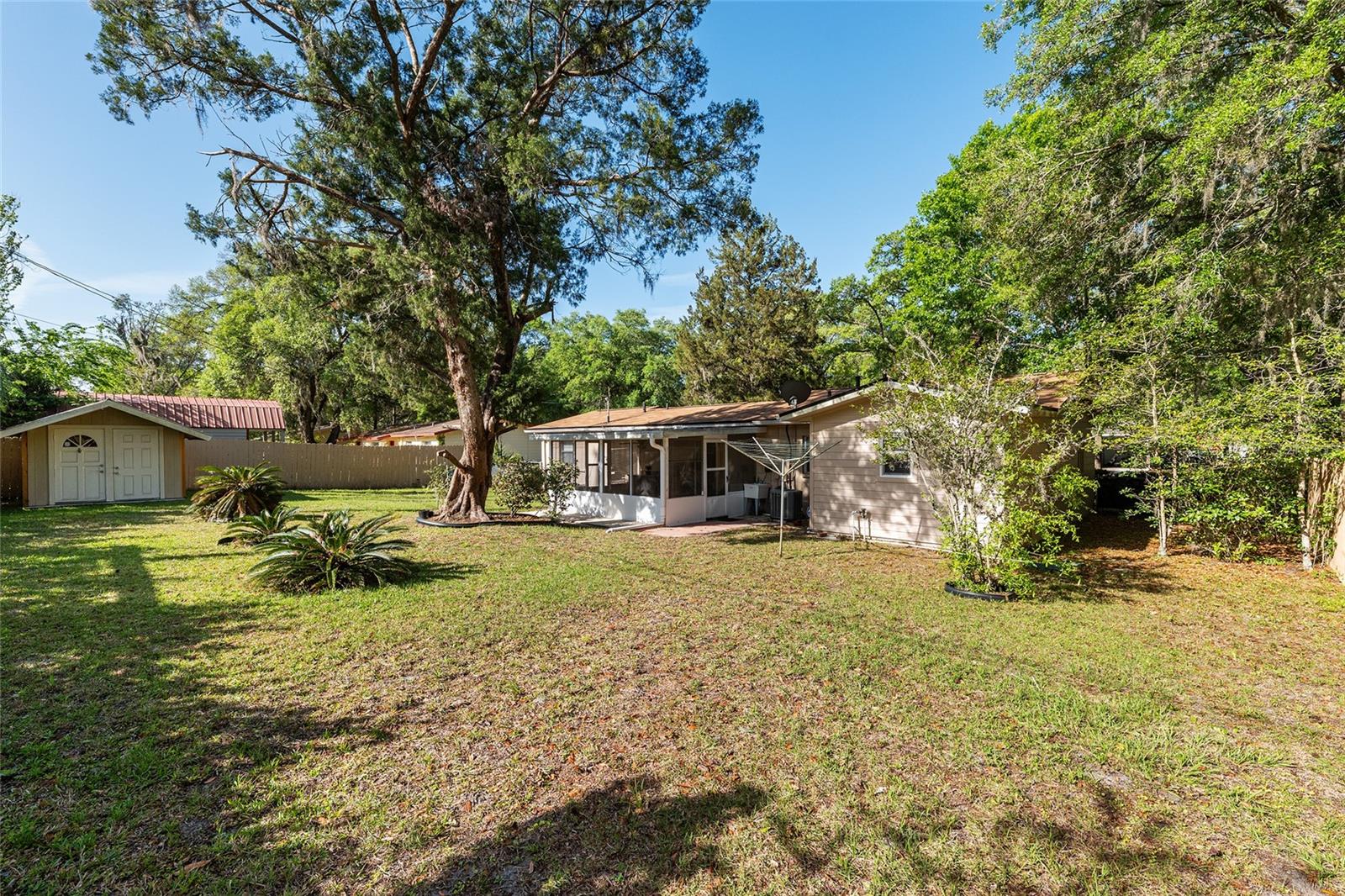 HIGHLAND COURT MANOR - Residential