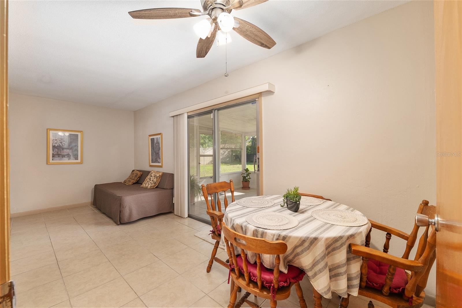 HIGHLAND COURT MANOR - Residential