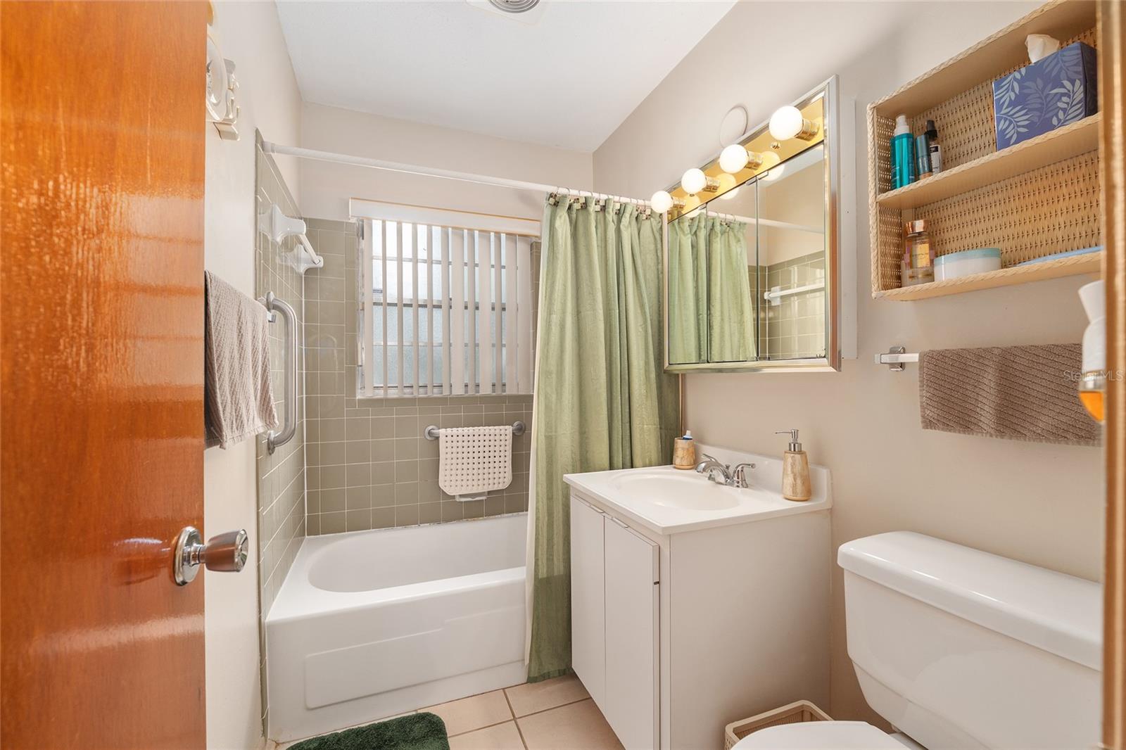 HIGHLAND COURT MANOR - Residential