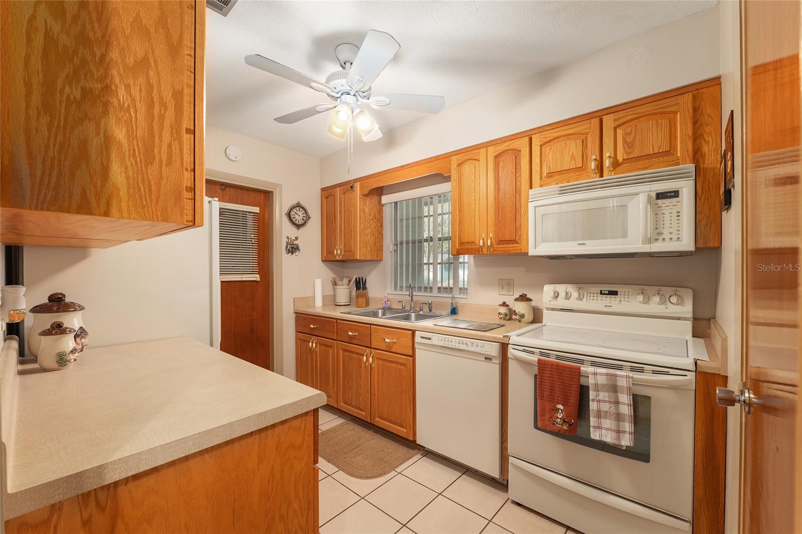 HIGHLAND COURT MANOR - Residential