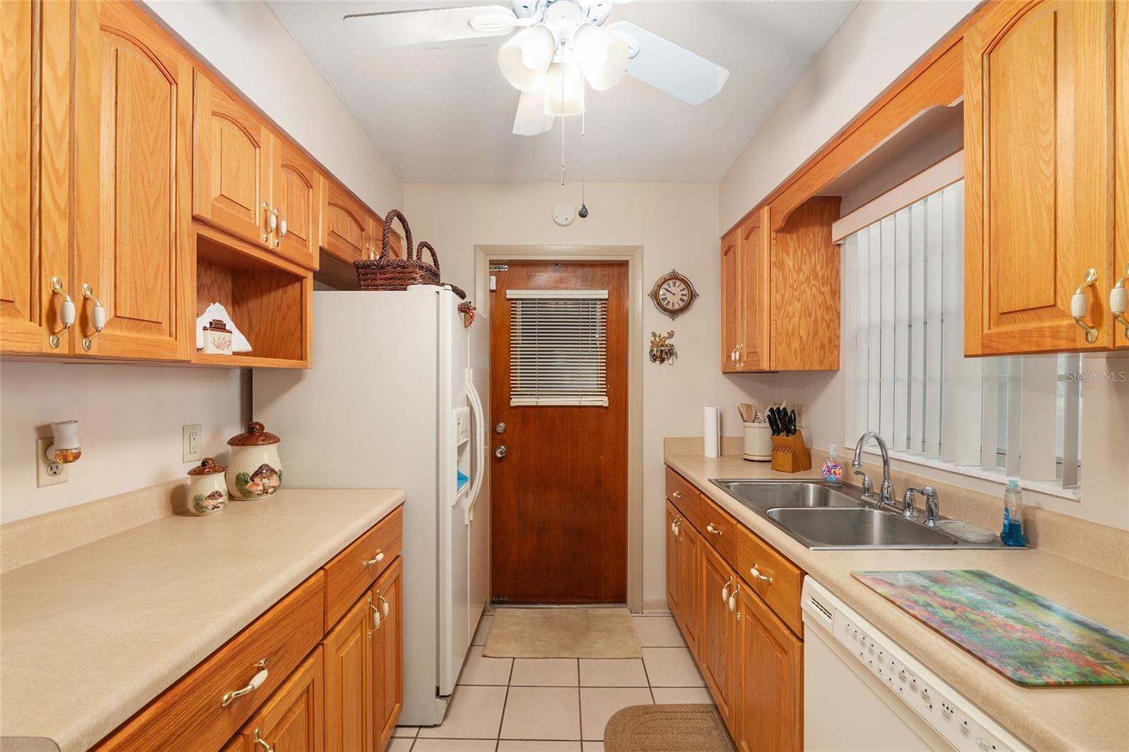 HIGHLAND COURT MANOR - Residential