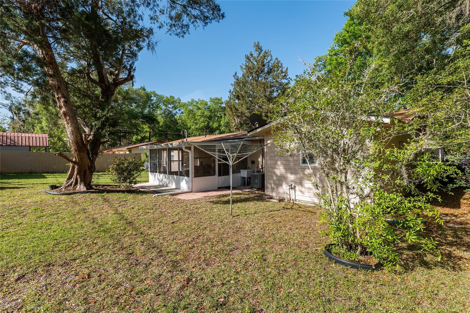 HIGHLAND COURT MANOR - Residential