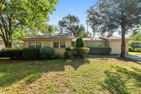 Photo of 3411 NE 11th Terrace, Gainesville, FL 32609 (MLS # GC538985)