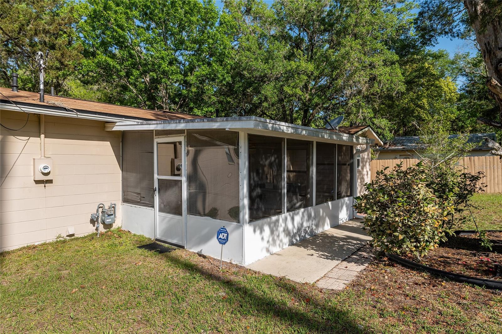 HIGHLAND COURT MANOR - Residential