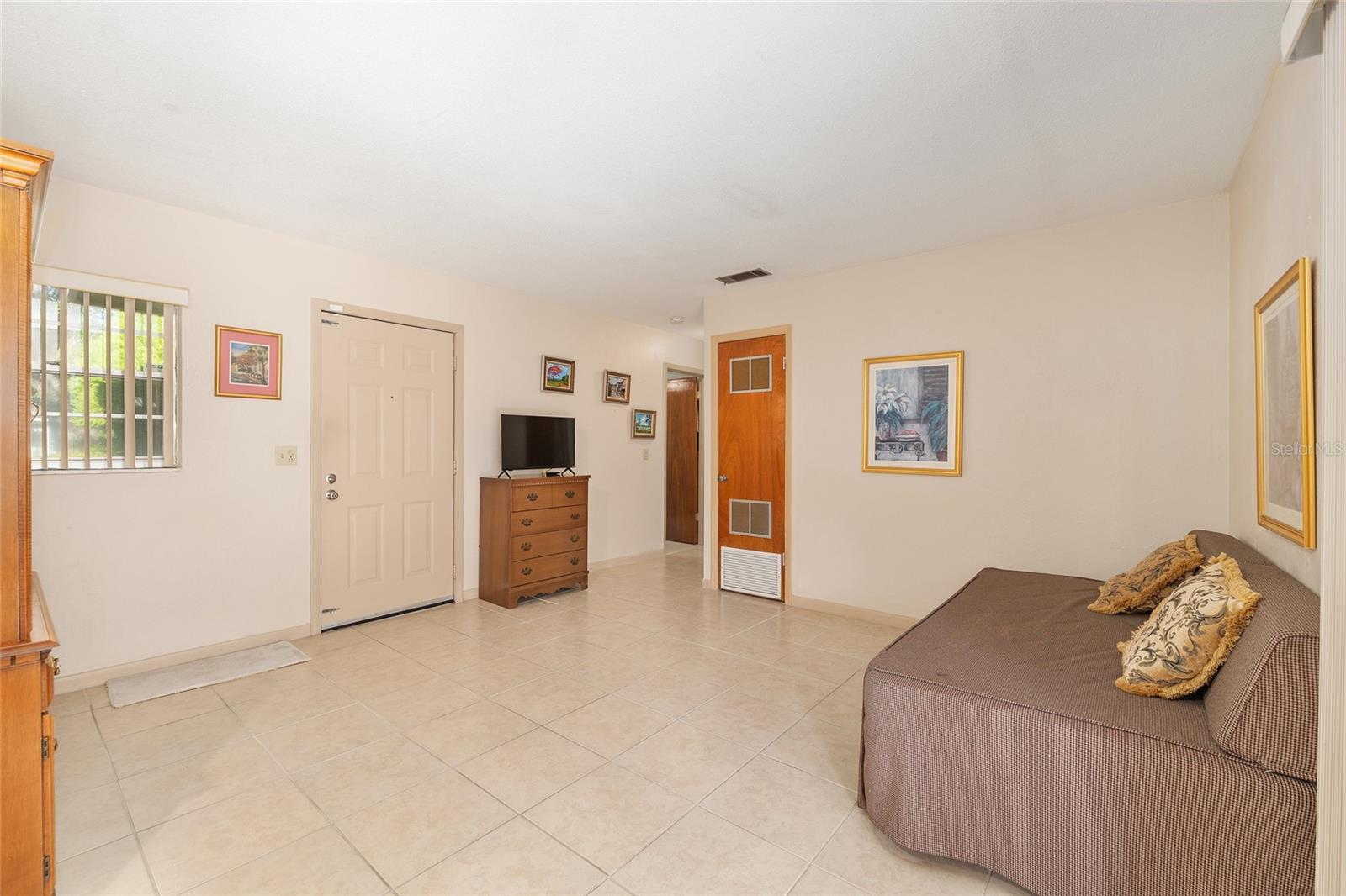 HIGHLAND COURT MANOR - Residential