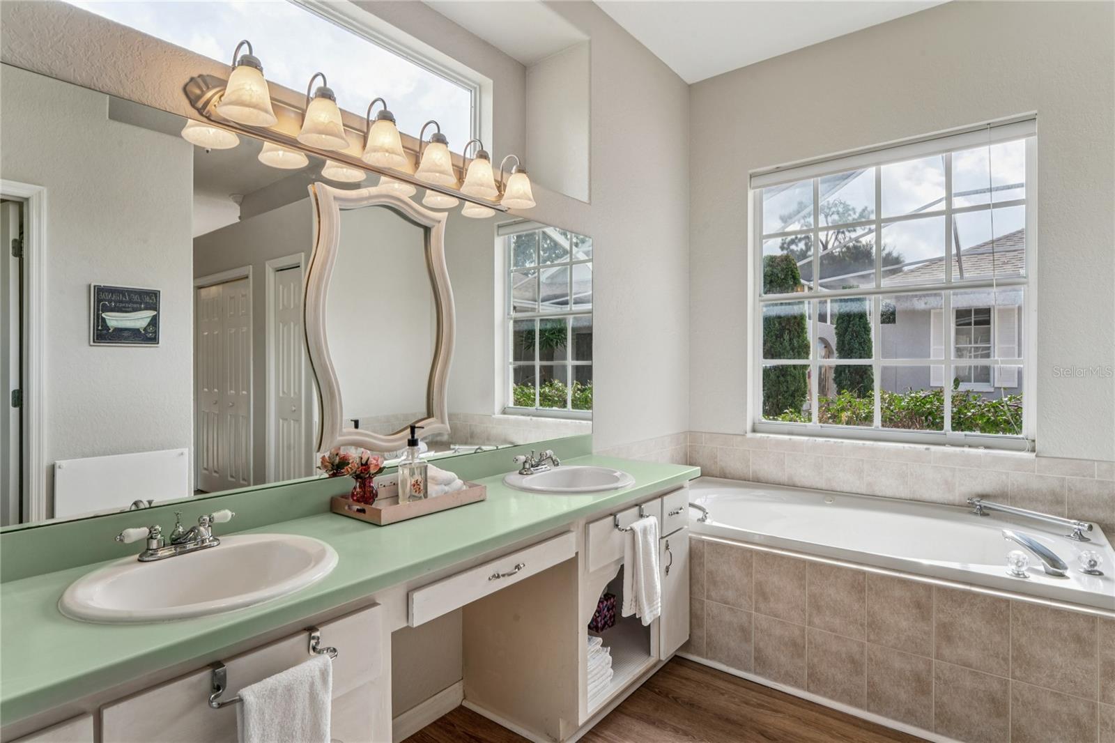 SILVERTHORN - Residential