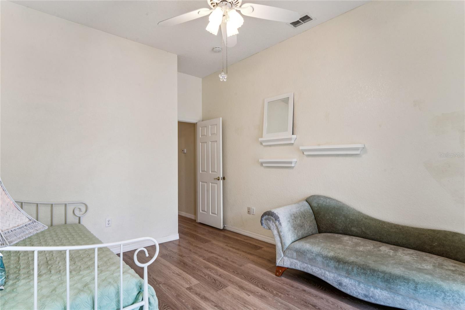 SILVERTHORN - Residential