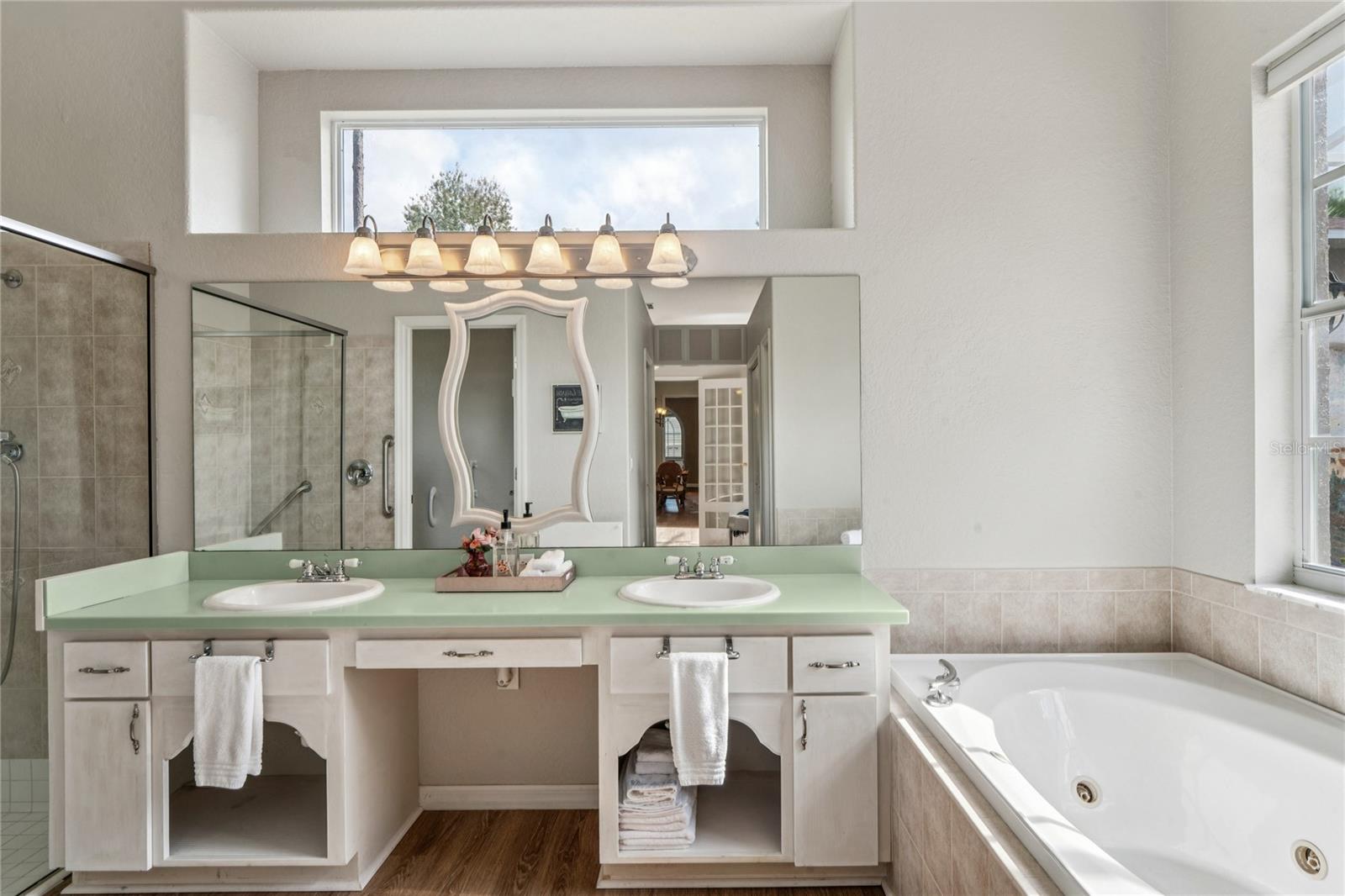 SILVERTHORN - Residential