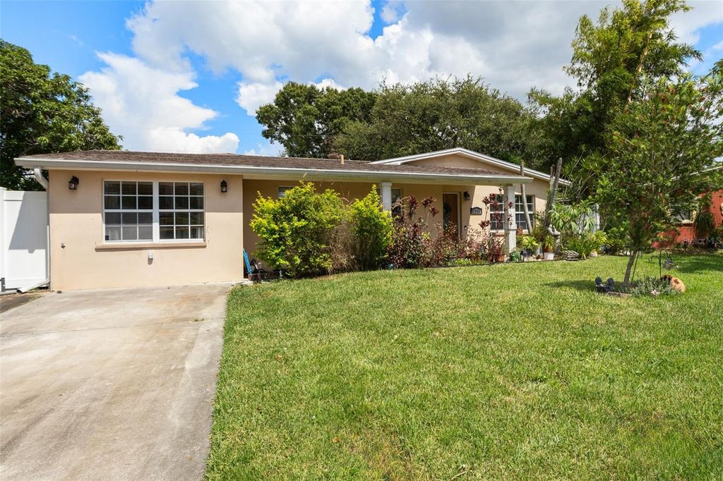 Photo of 8915 59th Way N, Pinellas Park, FL 33782 (MLS # TB8419229)