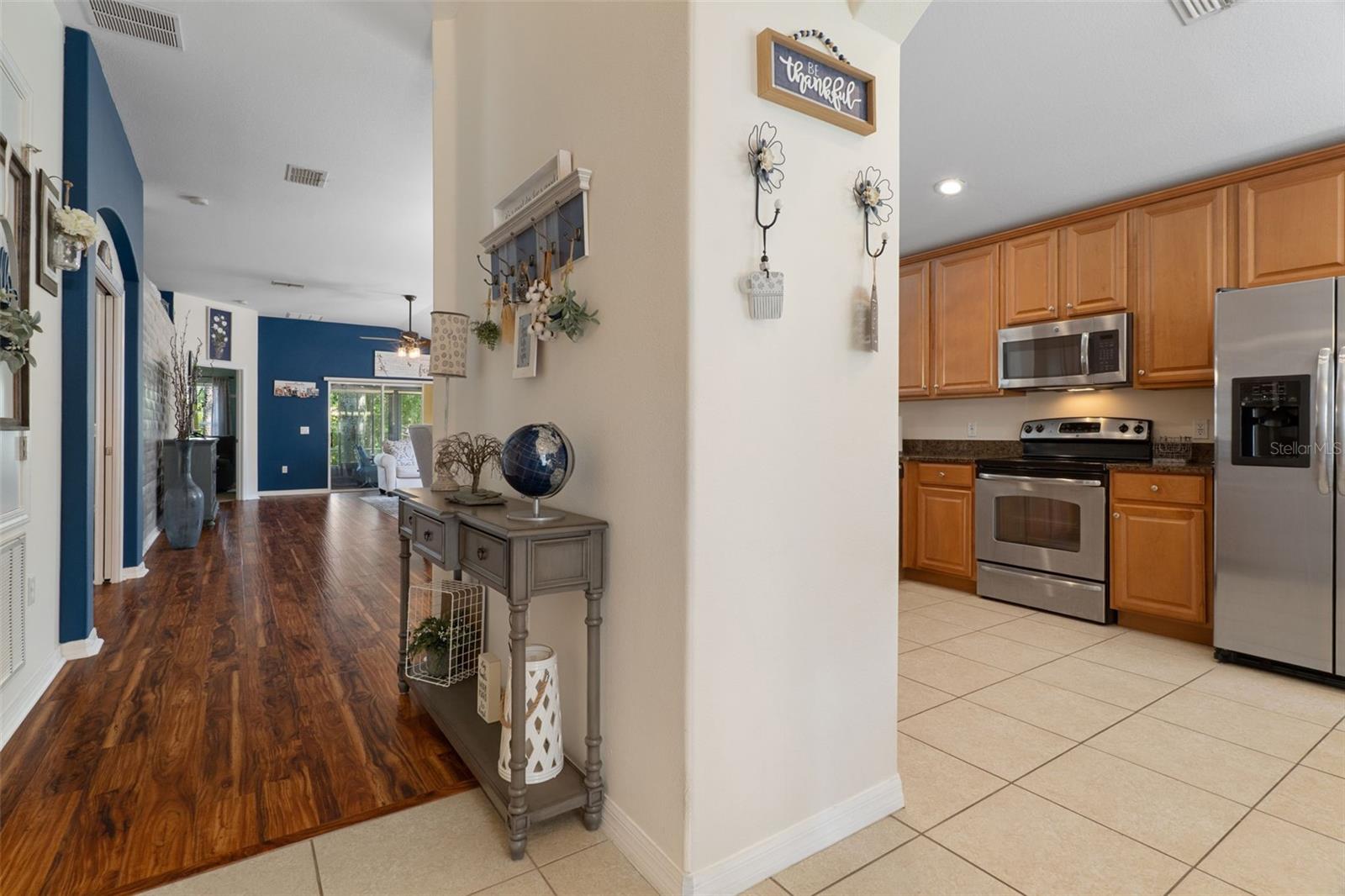 18735 ROLLING HILLS LOOP