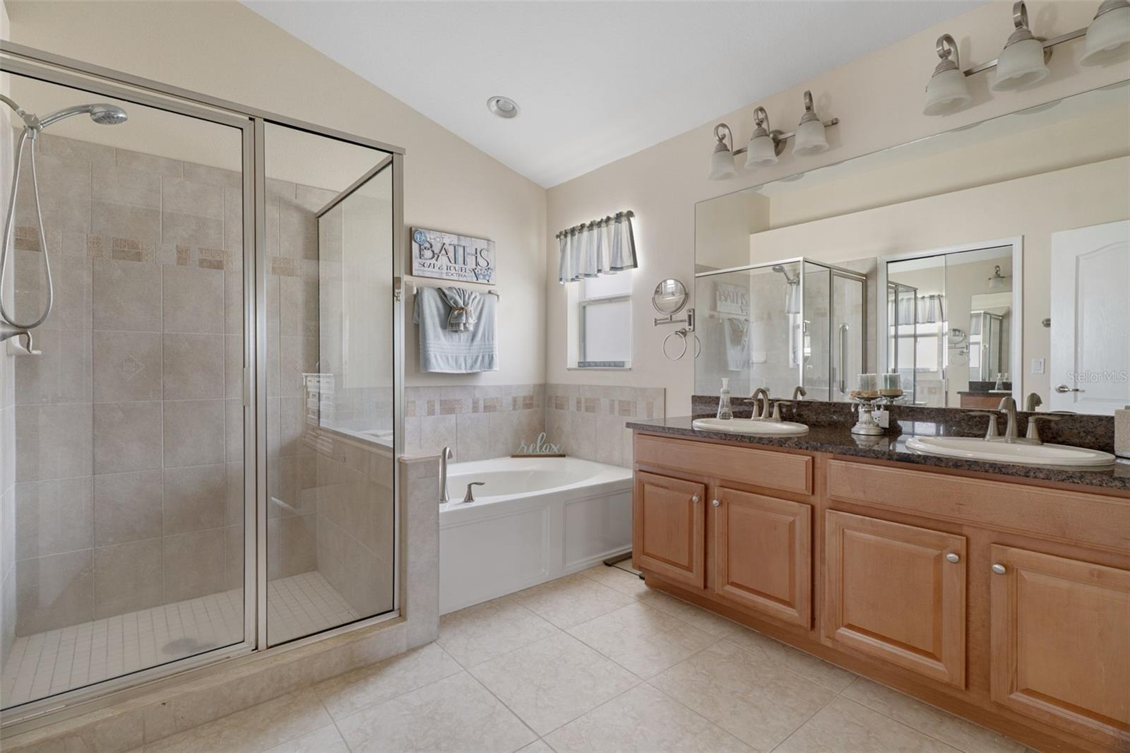 18735 ROLLING HILLS LOOP