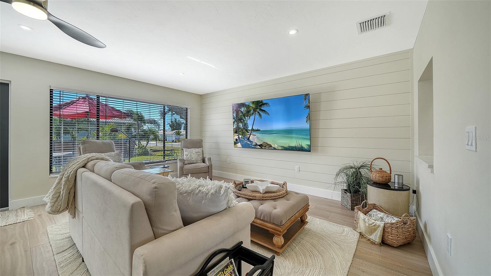 RIVER ISLES - Residential