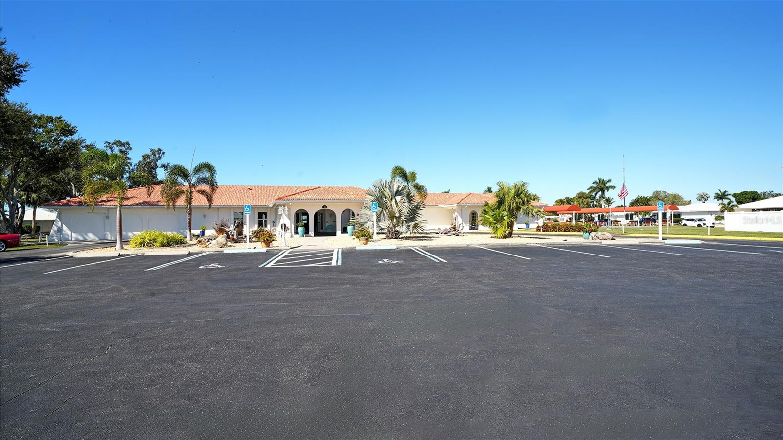 RIVER ISLES - Residential