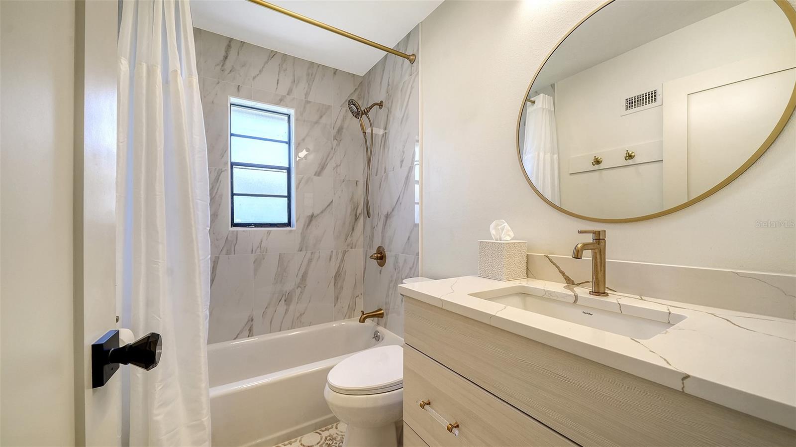 RIVER ISLES - Residential