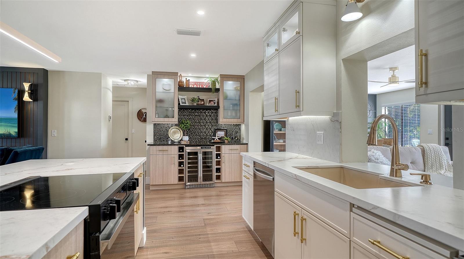 RIVER ISLES - Residential