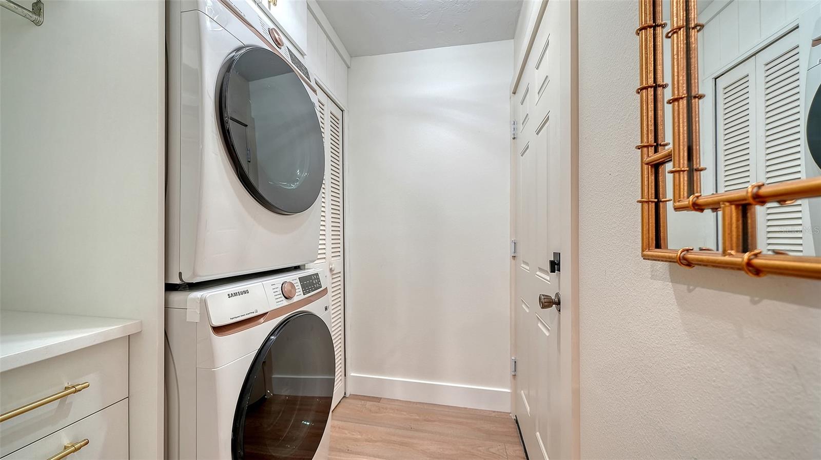 RIVER ISLES - Residential