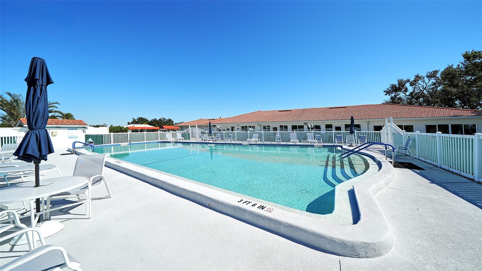 RIVER ISLES - Residential