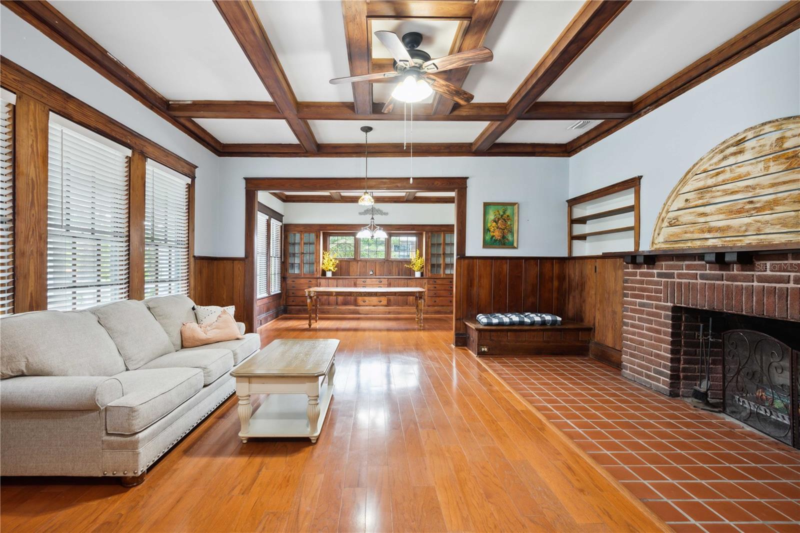 263 NE 1ST STREET