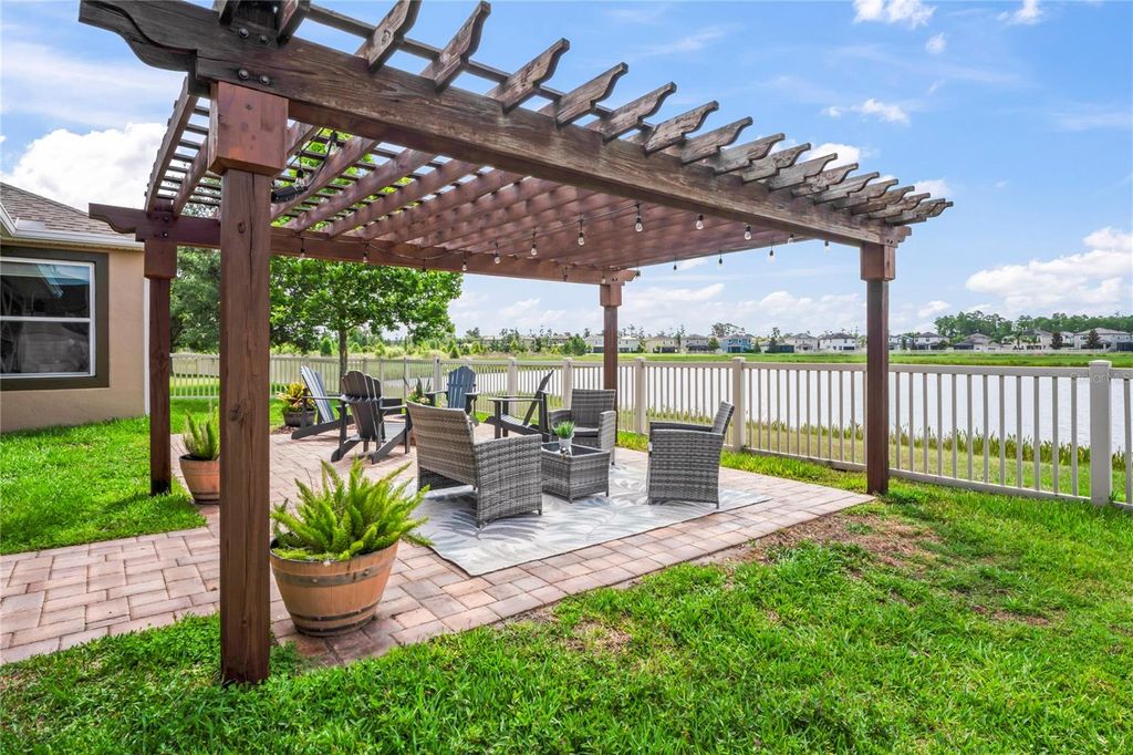 Photo of 1760 Fox Grape Loop, Lutz, FL 33558 (MLS # W7875728)