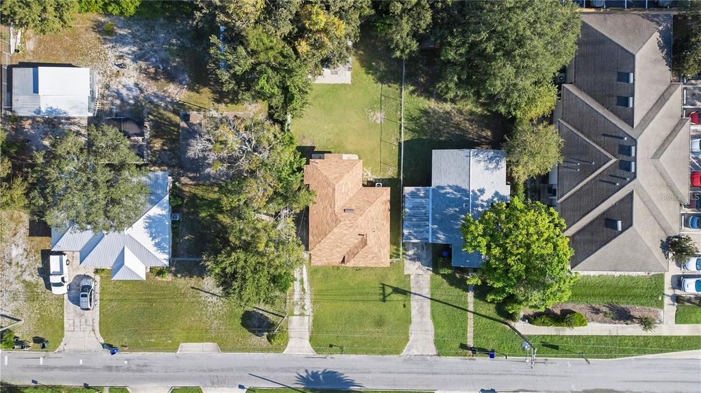 Photo of 402 Tuscarora Street, Lakeland, FL 33805 (MLS # S5143966)