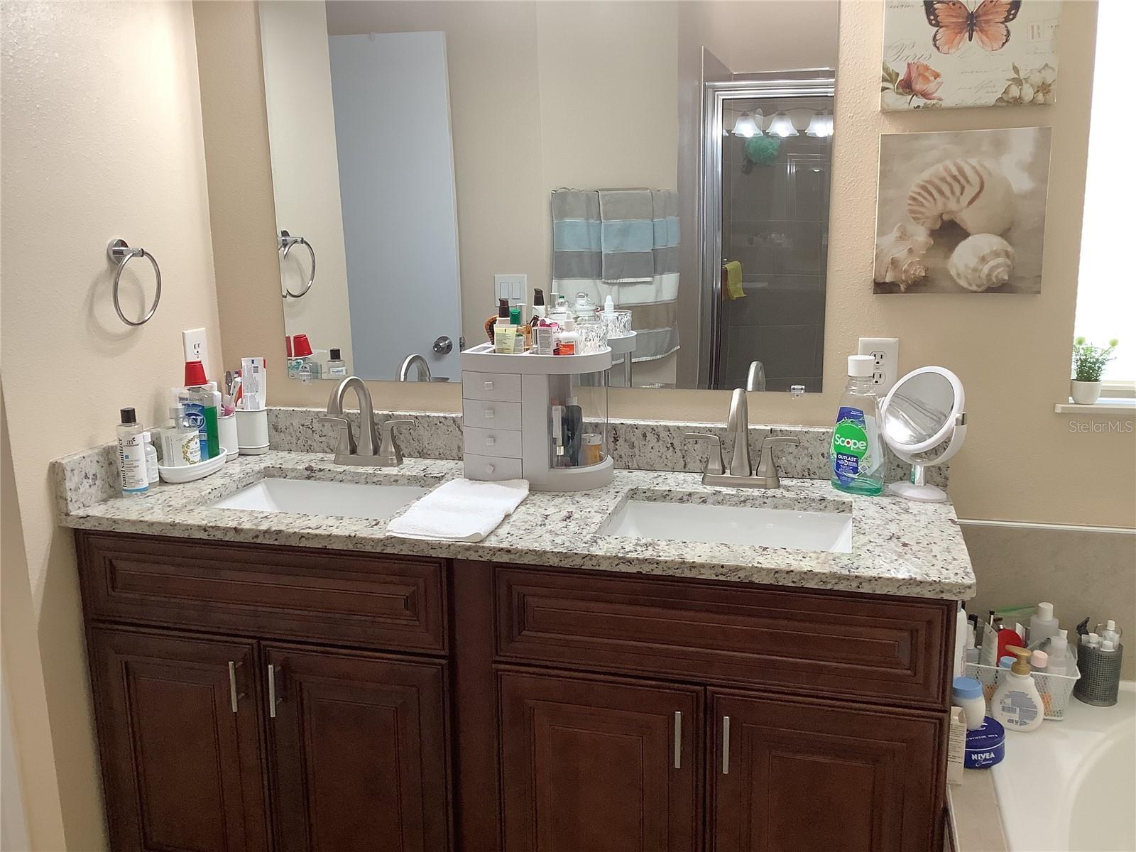 CYPRESS LAKES - Residential