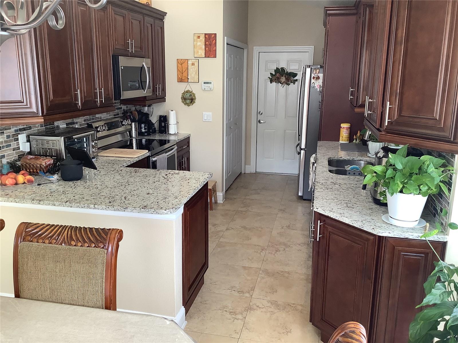 CYPRESS LAKES - Residential
