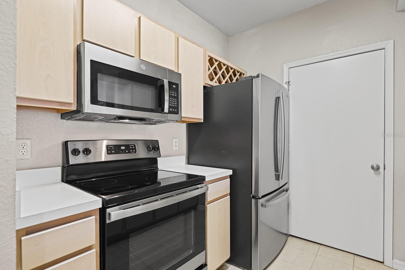 THE FALLS AT NEW TAMPA A CONDO - Residential Lease