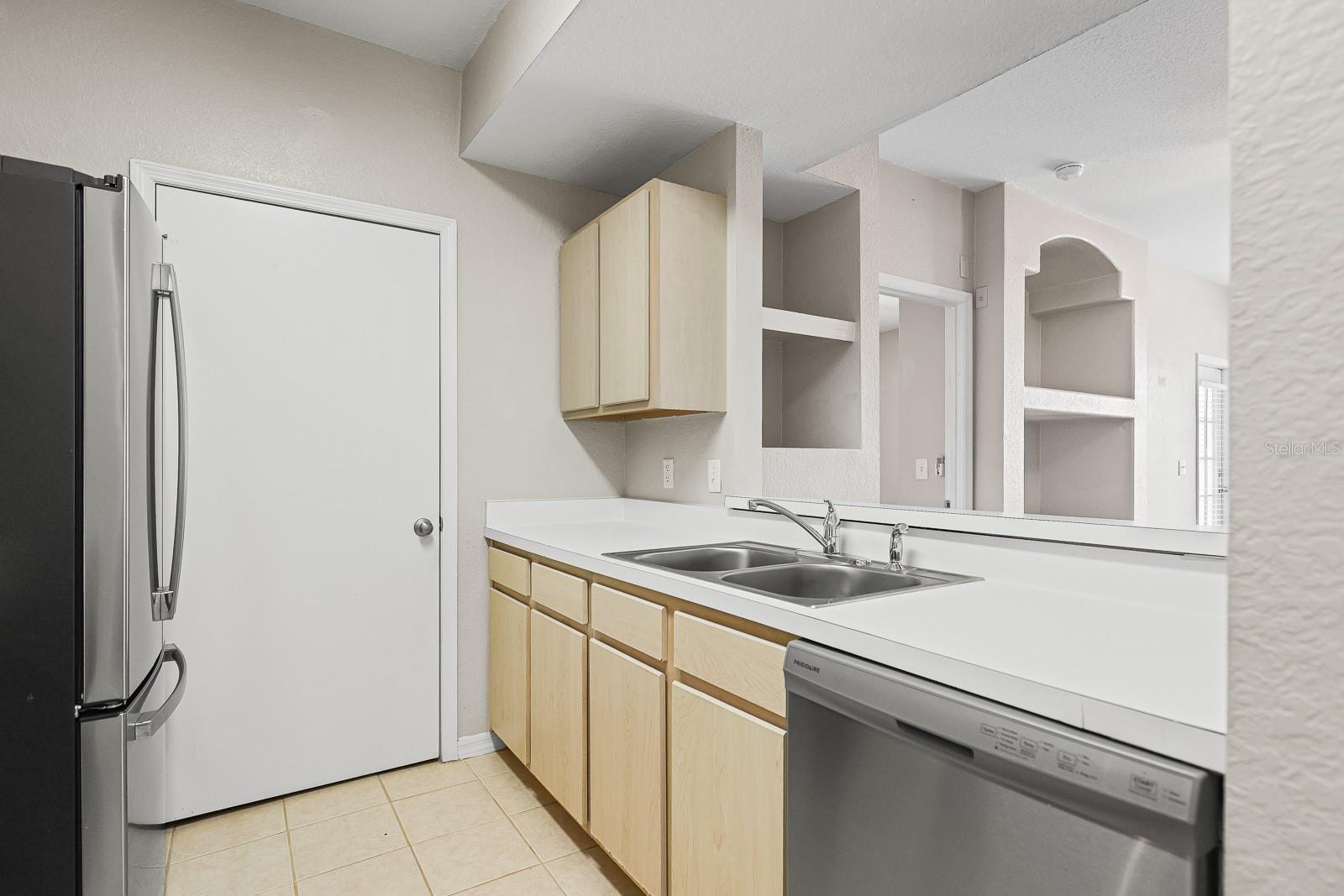 THE FALLS AT NEW TAMPA A CONDO - Residential Lease