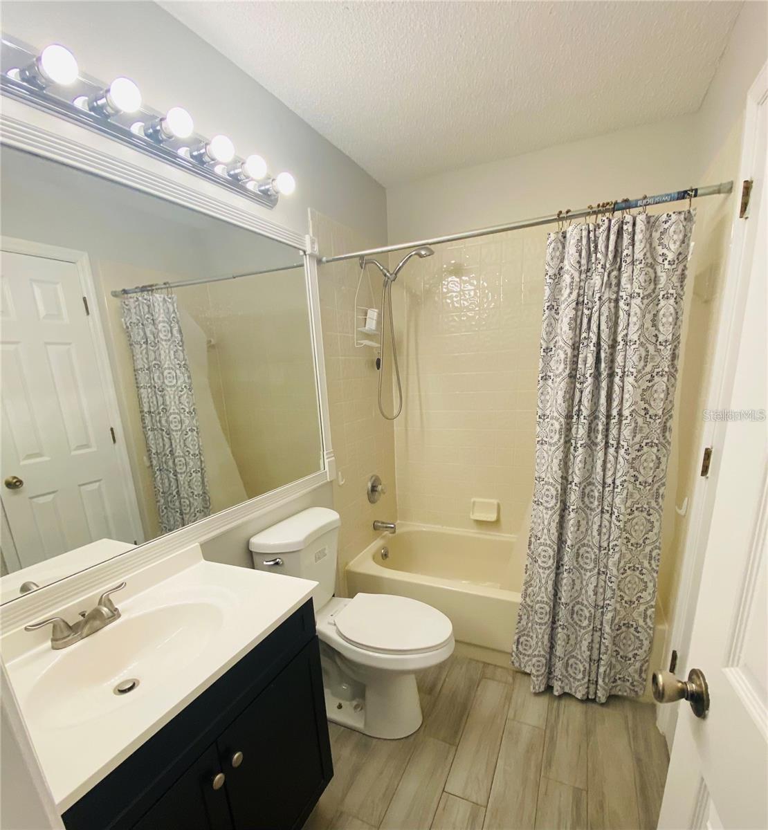 HIDDEN VILLAGE CONDO - Residential Lease