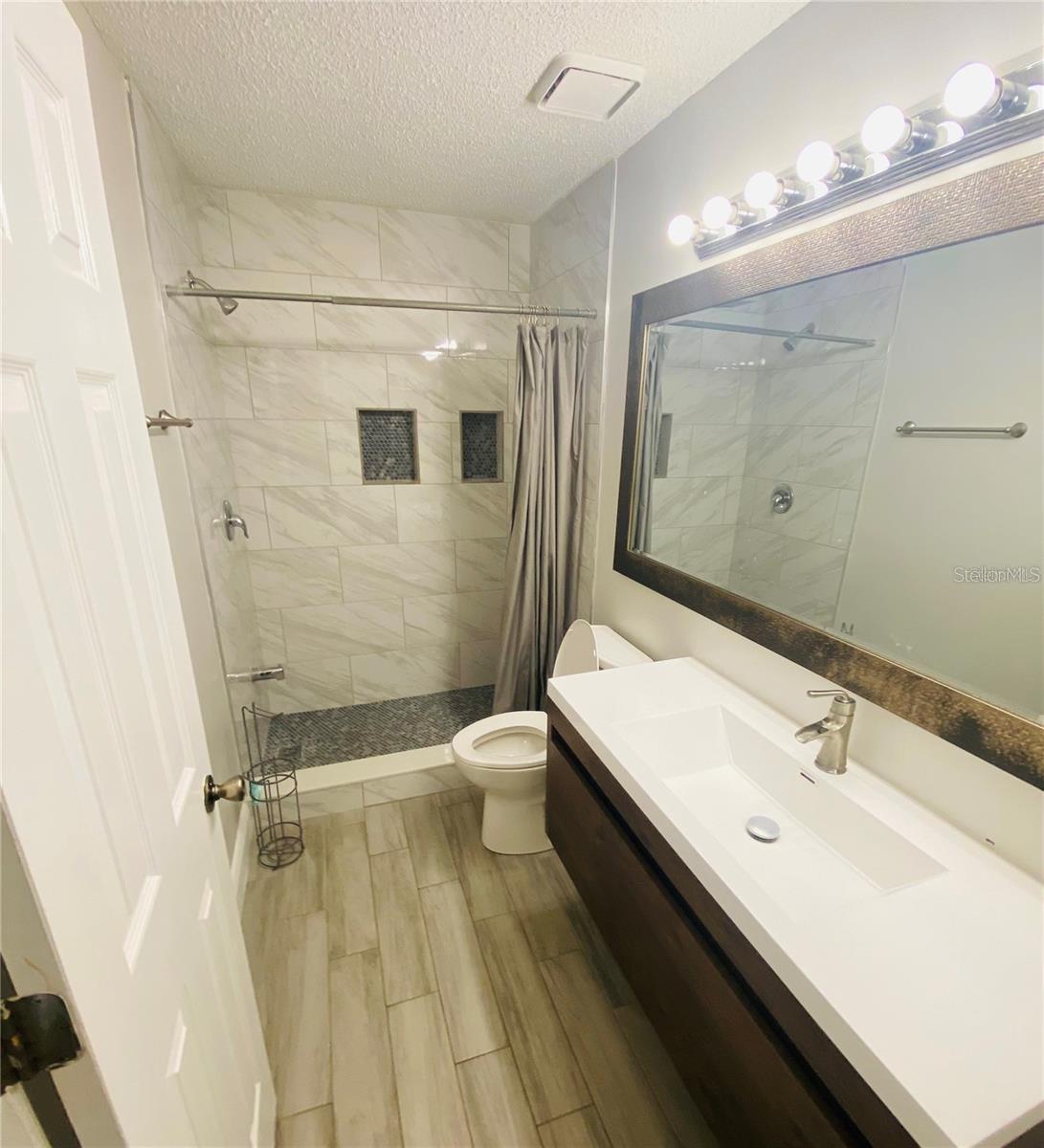 HIDDEN VILLAGE CONDO - Residential Lease