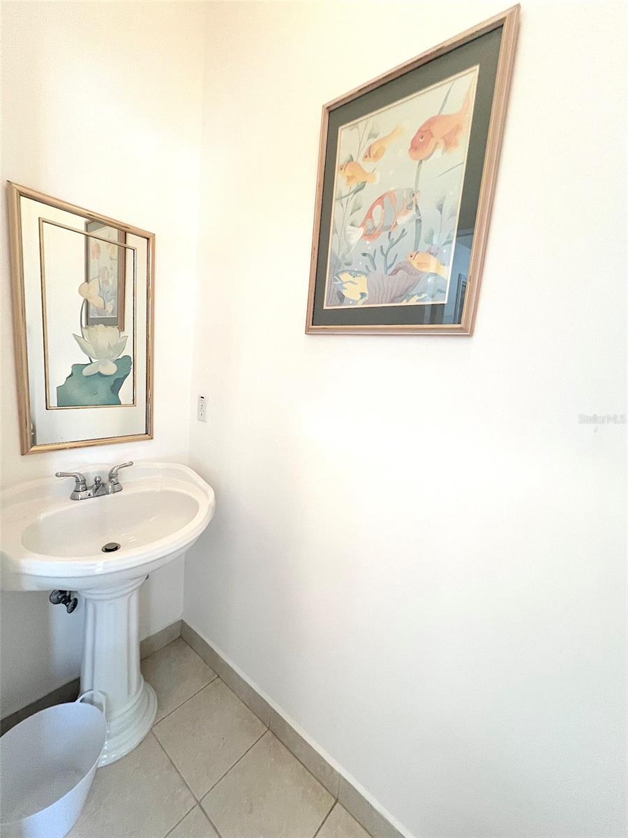 CYPRESS KNOLL - Residential Lease