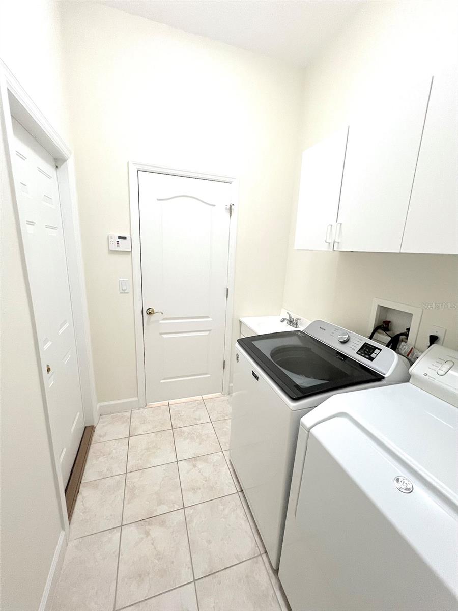 CYPRESS KNOLL - Residential Lease
