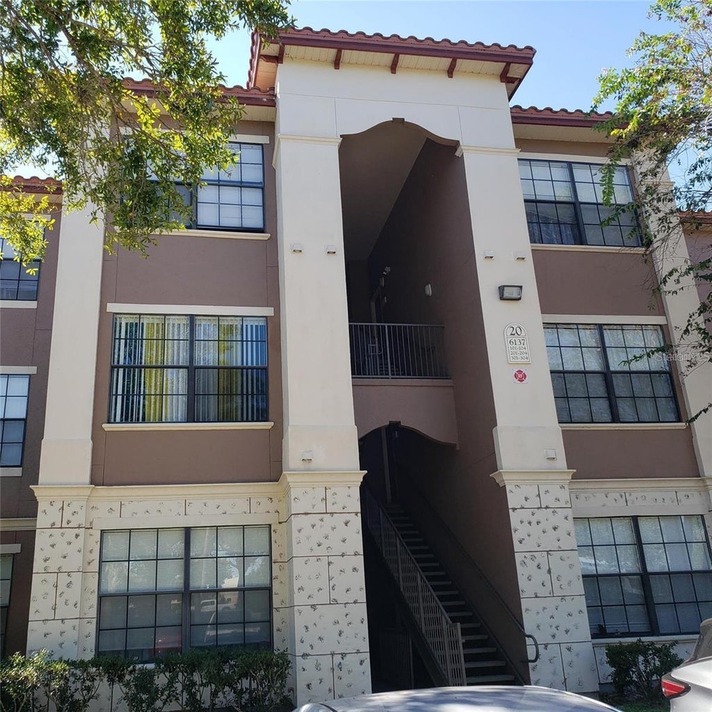 Photo of 202 E South Street #5049, Orlando, FL 32801 (MLS # O6443704)