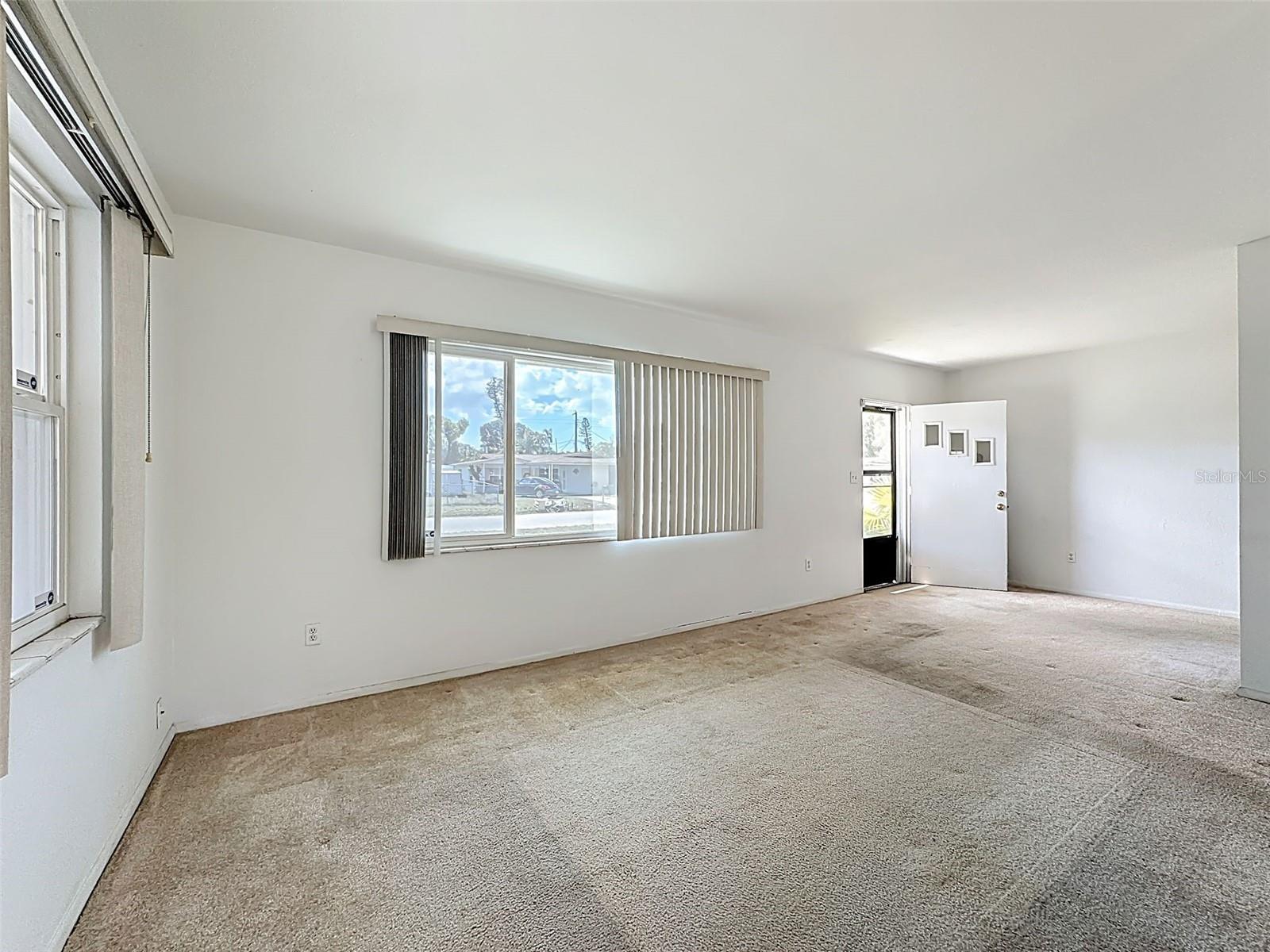 HOLIDAY HEIGHTS - Residential