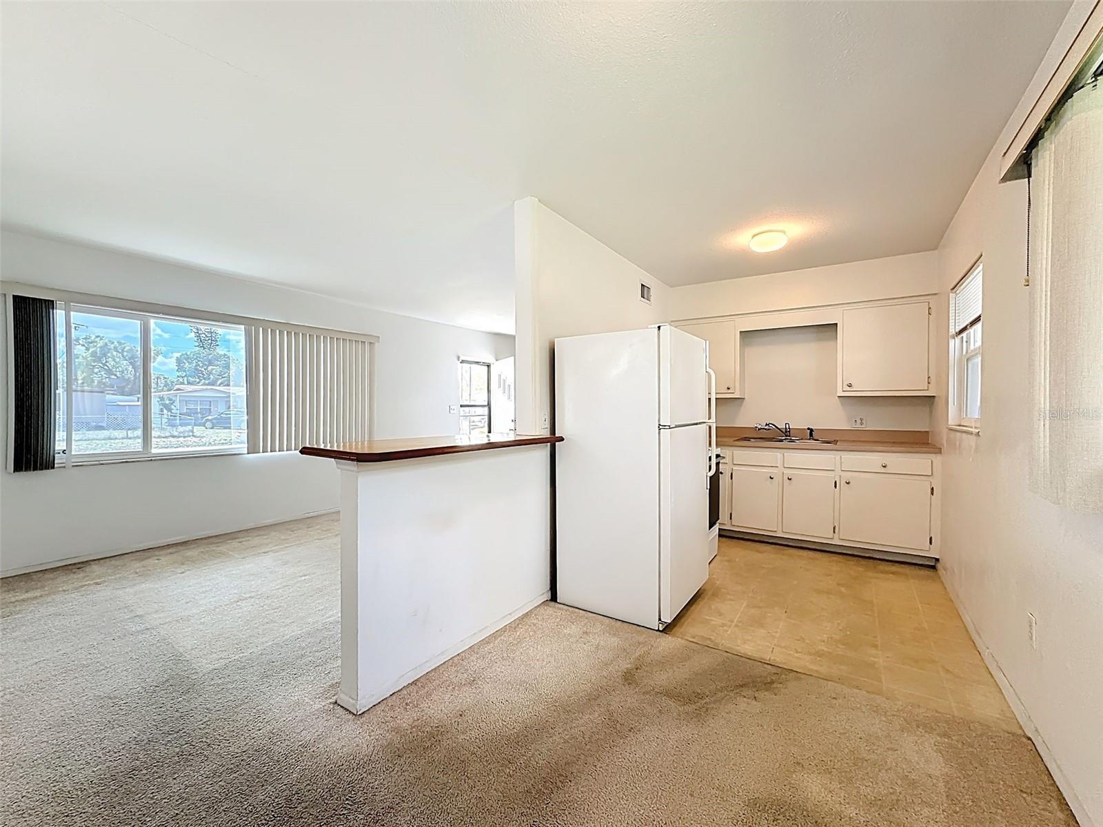 HOLIDAY HEIGHTS - Residential