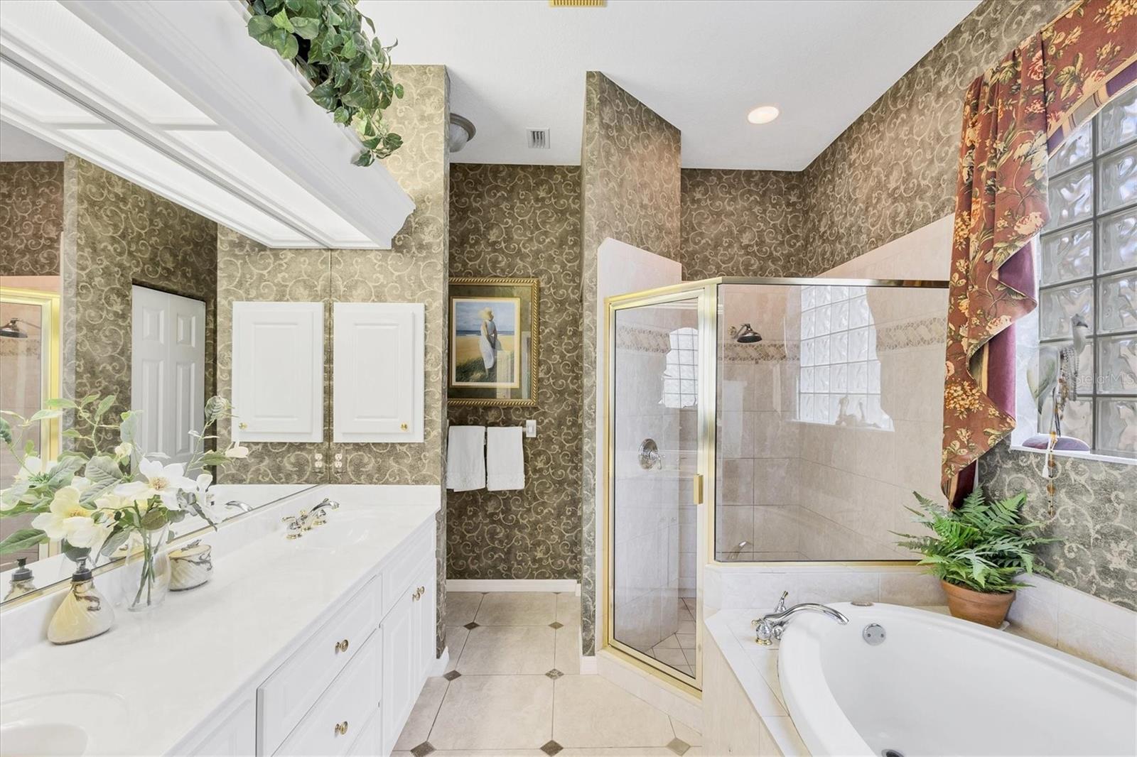 SAWGRASS - Residential
