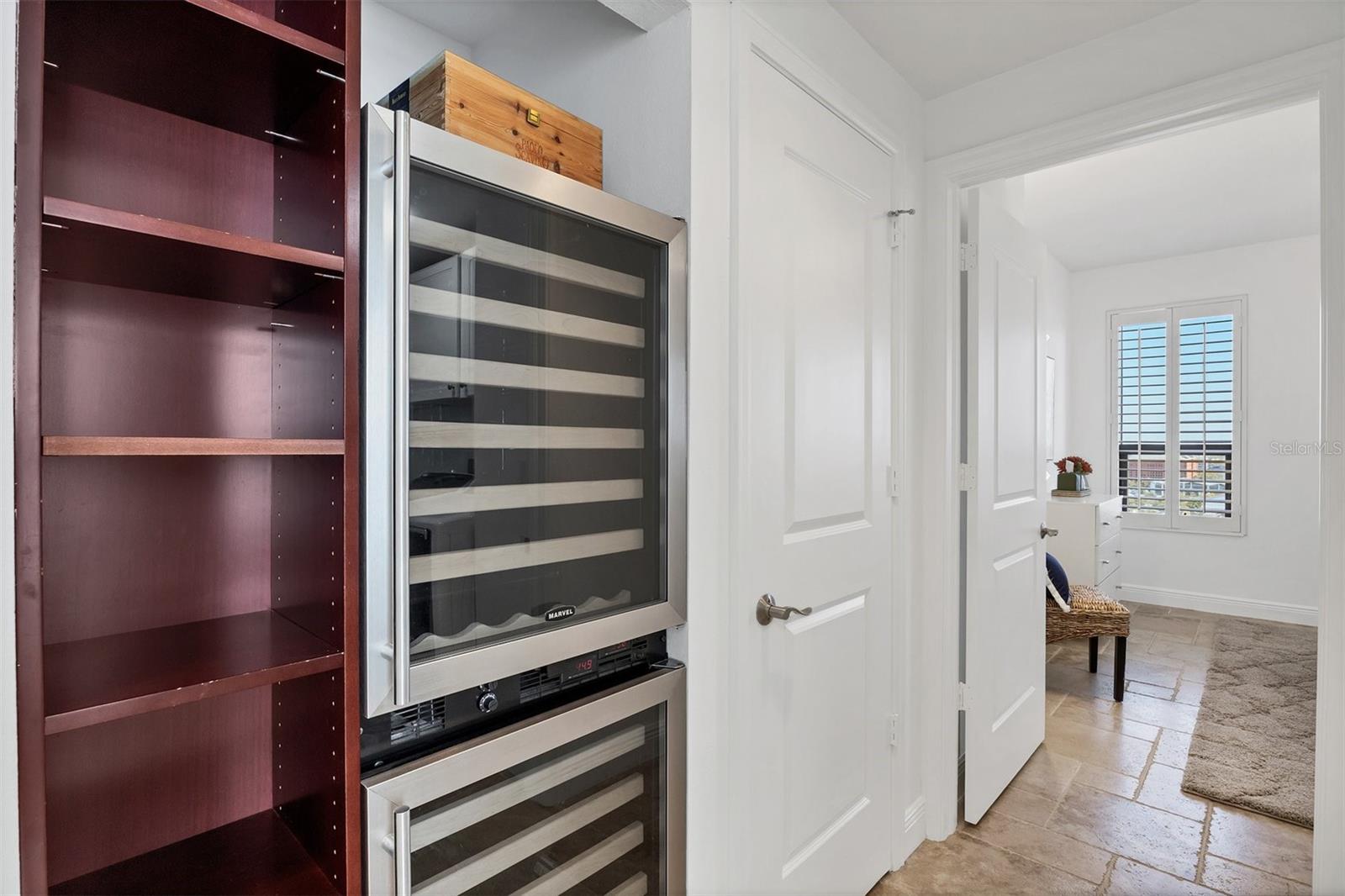 PLAZA/5 POINTS RESIDENCES - Residential