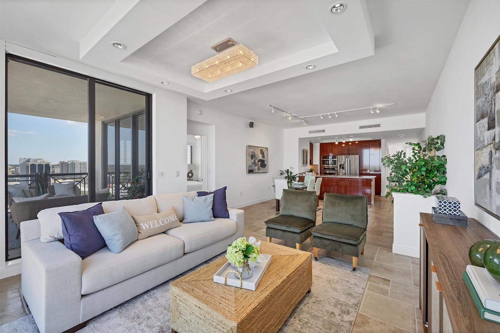 PLAZA/5 POINTS RESIDENCES - Residential