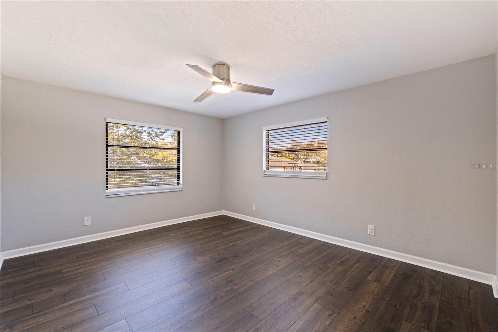 BAYWOOD PARK - Residential