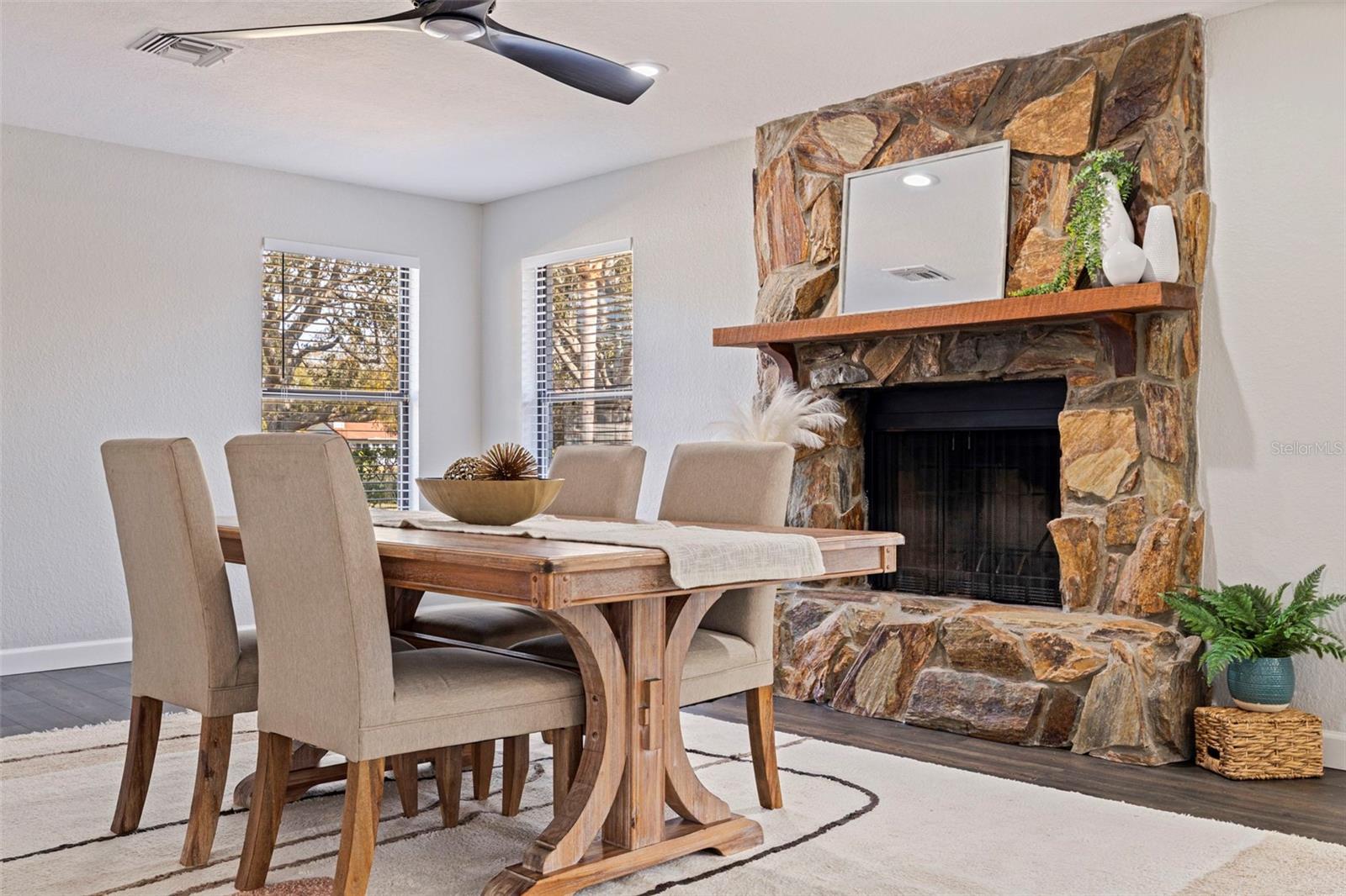 BAYWOOD PARK - Residential