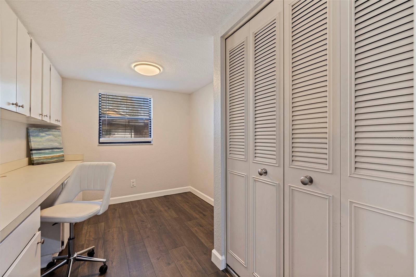 BAYWOOD PARK - Residential