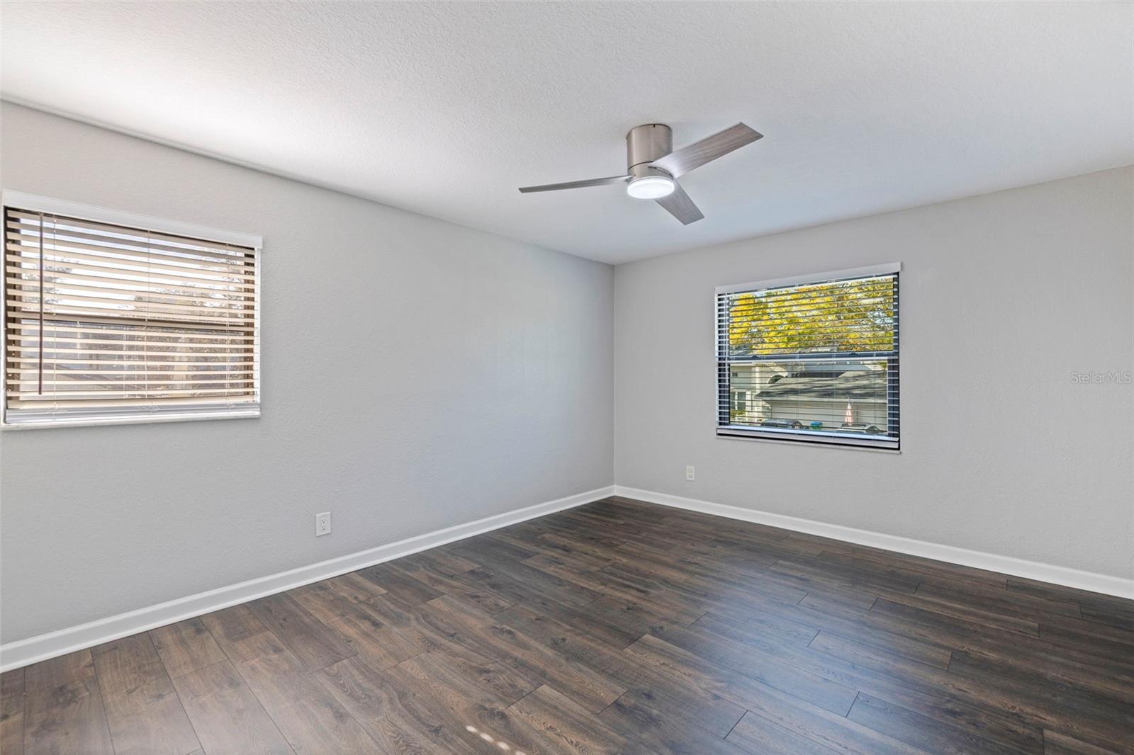 BAYWOOD PARK - Residential