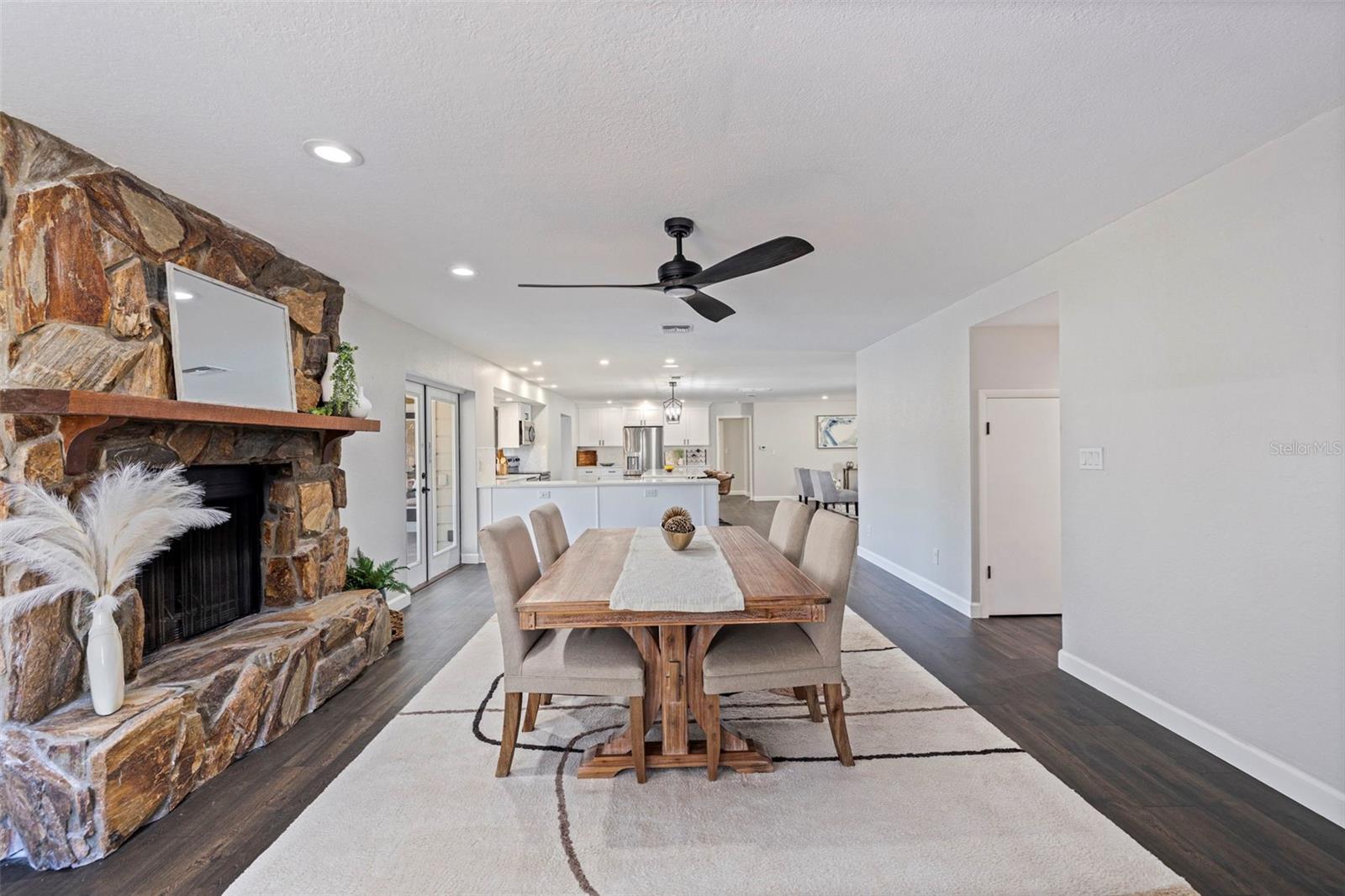 BAYWOOD PARK - Residential