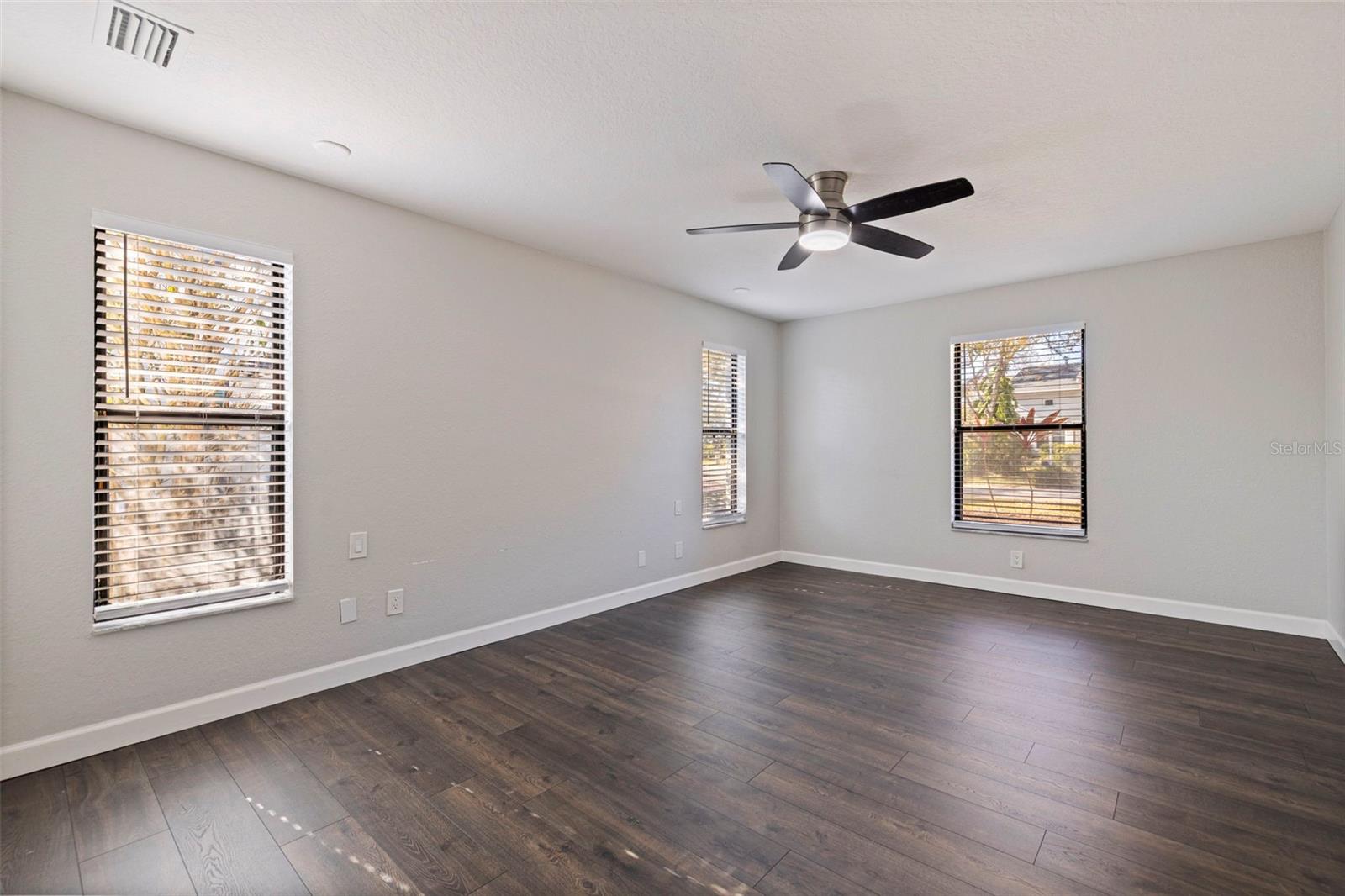 BAYWOOD PARK - Residential